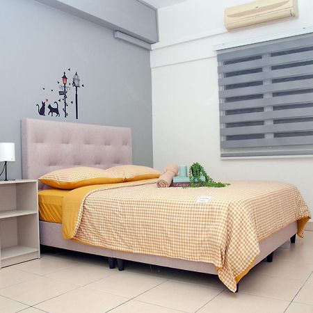 Five H Family Service Apartment เซอรีเคมบางัน ภายนอก รูปภาพ