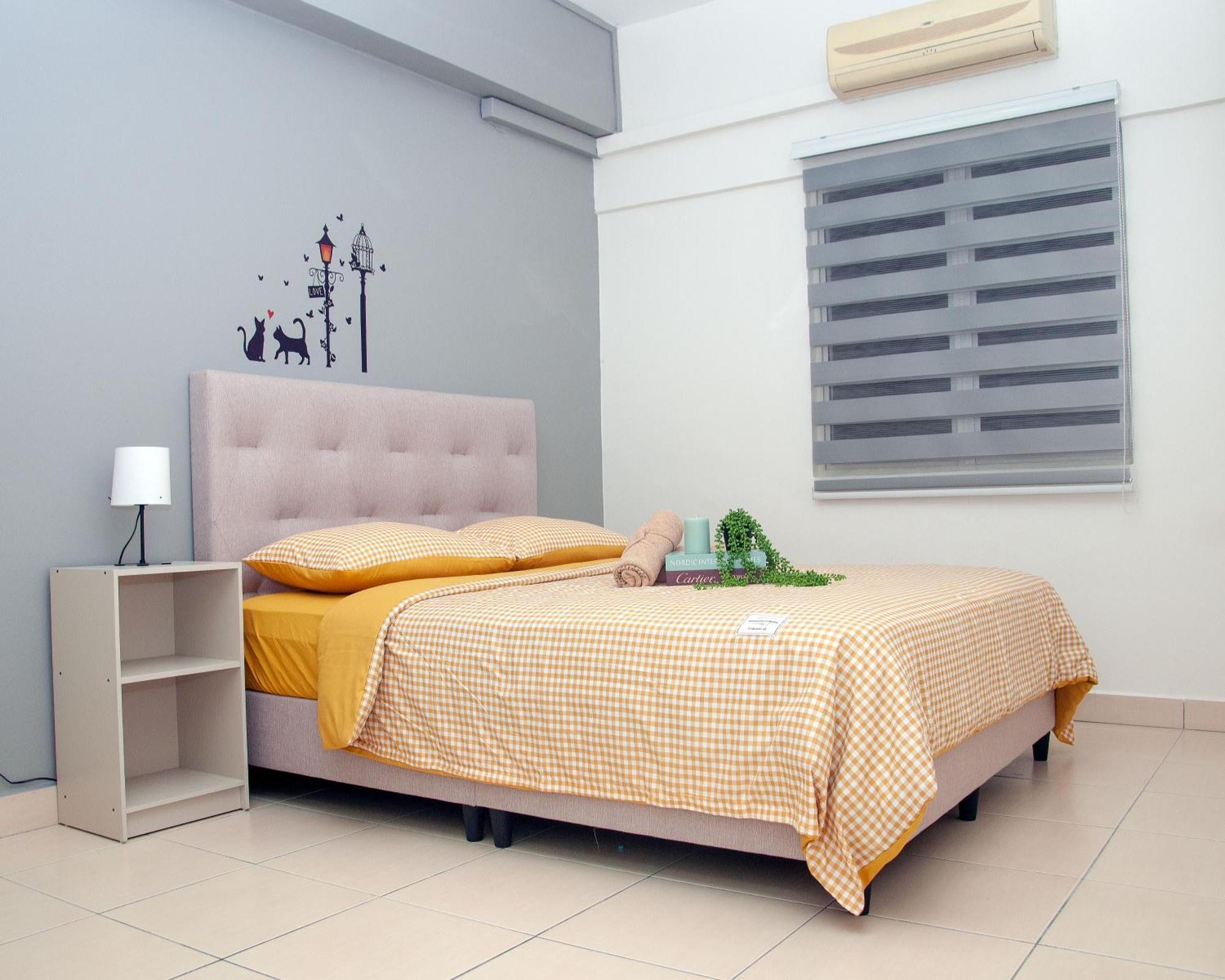 Five H Family Service Apartment เซอรีเคมบางัน ภายนอก รูปภาพ
